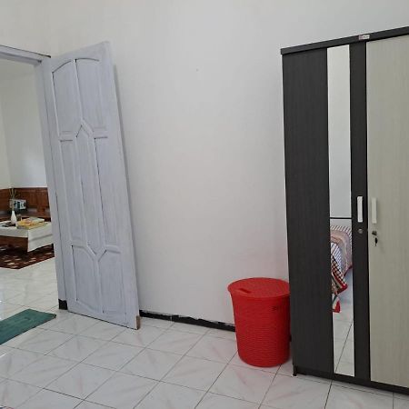 Indo Homestay Маланг Экстерьер фото