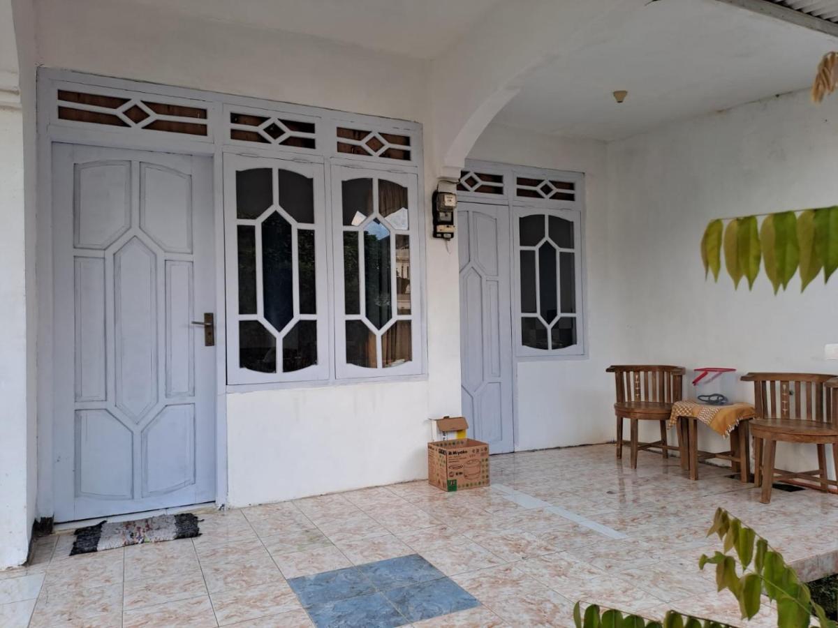Indo Homestay Маланг Экстерьер фото