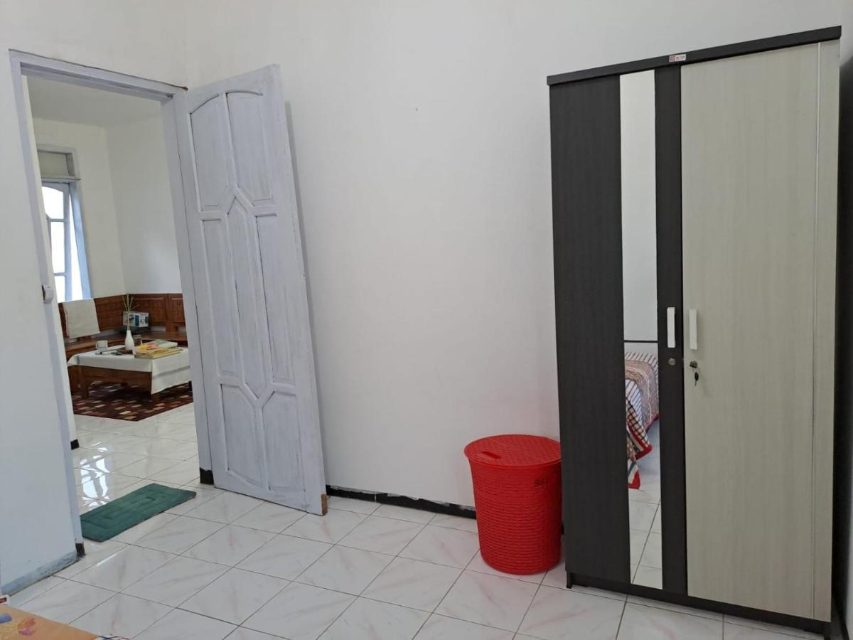 Indo Homestay Маланг Экстерьер фото